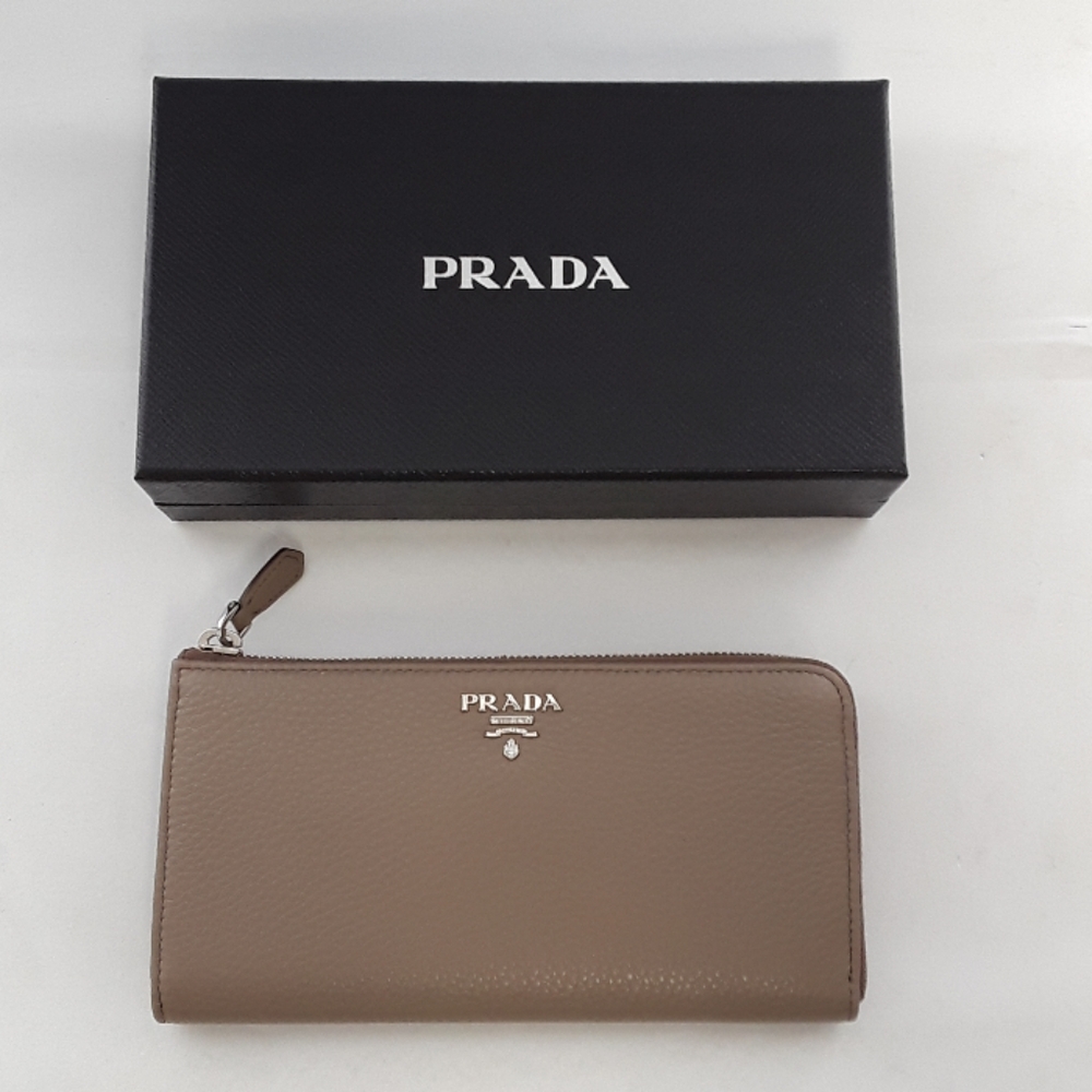 NIB Prada 1ML183 Gray Saffiano leather wallet